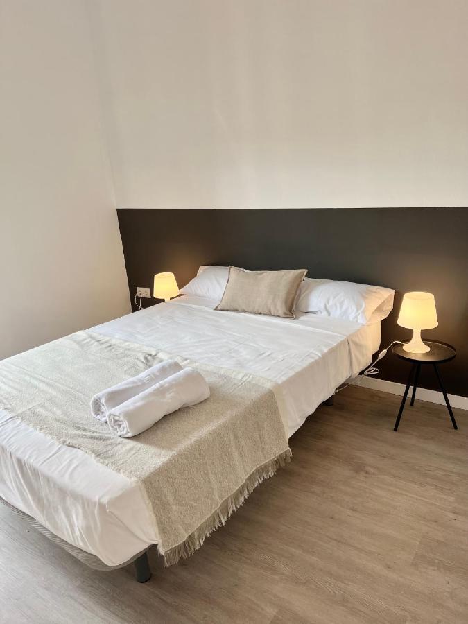 فندق Casa De Huespedes Mi Lla مدريد المظهر الخارجي الصورة