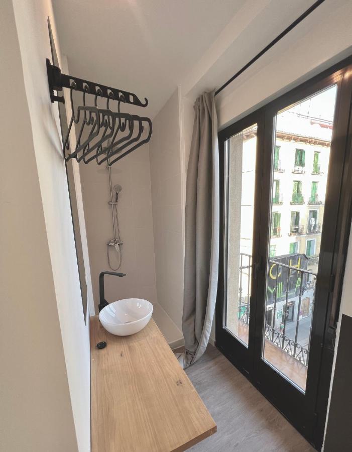 فندق Casa De Huespedes Mi Lla مدريد المظهر الخارجي الصورة